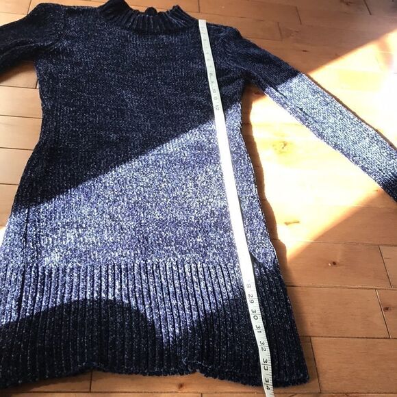 Dynamite knitted / back opened velvet dress - Picture 8 of 9